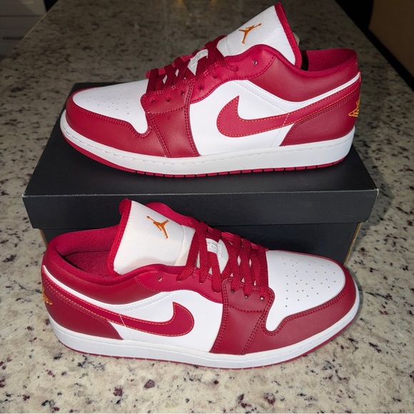 NWB Nike Air Jordan 1 Low Cardinal Red White Size 12 553558-607 New Authentic